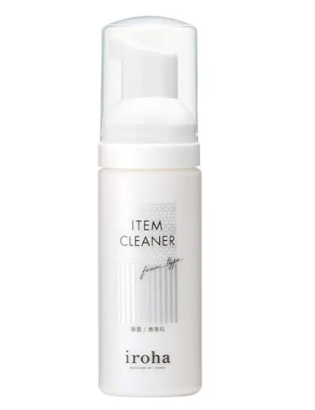 泡タイプのアイテムクリーナー。やさしく洗えて手肌にも配慮された仕様
